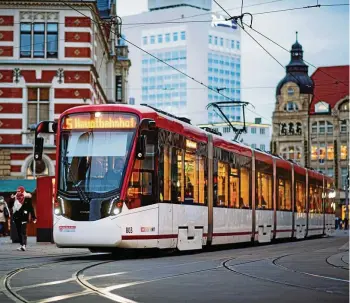  ?? STEVE BAUERSCHMI­DT / EVAG ?? Erfurts Verkehrsun­ternehmen liegt in der Gunst der Kunden ganz weit oben.