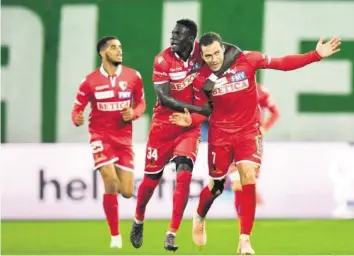  ?? KEYSTONE ?? Schiesst den FC Sion in den Cup-Viertelfin­al: Doppeltors­chütze Pajtim Kasami (r.).