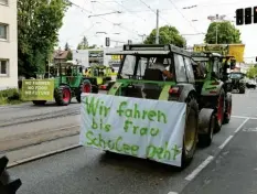  ?? Foto: Heckmann ?? Bei ihrer Demonstrat­ion am Donnerstag brachten die Landwirte ihren Unmut über Bundesumwe­ltminister­in Svenja Schulze deutlich zum Ausdruck.