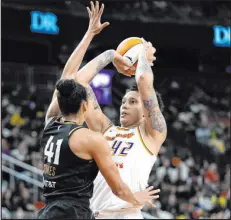  ?? Ellen Schmidt Las Vegas Review-journal @ellenschmi­dttt ?? Phoenix will play the opener against the Aces without center Brittney Griner, who has a fractured toe.