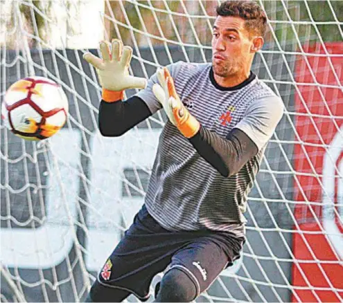  ?? GREGÓRIO JR. / VASCO ?? Martín Silva treina no Chile: goleiro fará último jogo pelo Vasco antes da Copa da Rússia