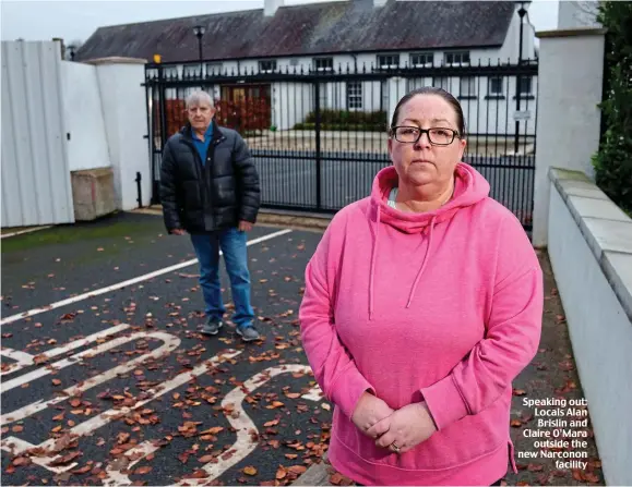  ?? ?? Speaking out: Locals Alan Brislin and Claire O’Mara outside the new Narconon facility