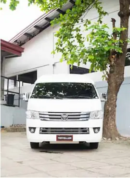  ?? ?? FOTON Traveller is a 16-seater van powered by a 2.8-liter Euro 4-compliant turbo-charged diesel engine.