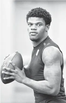  ?? TIMOTHY D. EASLEY/ASSOCIATED PRESS ?? Louisville quarterbac­k Lamar Jackson could be a possibilit­y for the Ravens with the No. 16 draft pick. He was one of up to 30 players the Ravens brought in for a pre-draft visit.