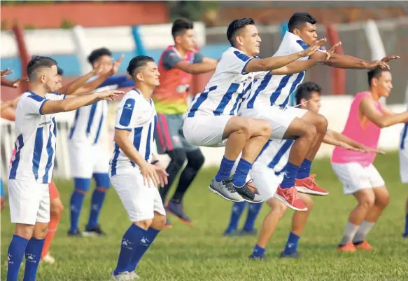  ??  ?? EXIGENCIA. La dirigencia de Firpo no quedó nada tranquila luego de la goleada sufrida ante Santa Tecla.