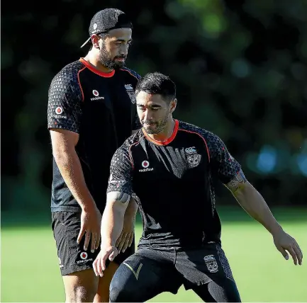  ?? PHOTO: GETTY IMAGES ?? Shaun Johnson, front, and Ben Matulino are going in opposite directions at the Warriors.
