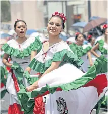  ?? ?? Mexico’s spectacula­r Cinco de Mayo.