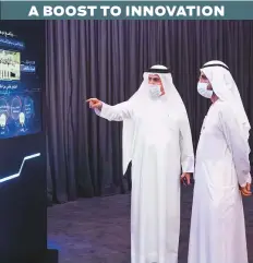  ?? WAM ?? His Highness Shaikh Mohammad Bin Rashid Al Maktoum being briefed on Space- D project that uses space technologi­es to enhance electricit­y andwater networks.