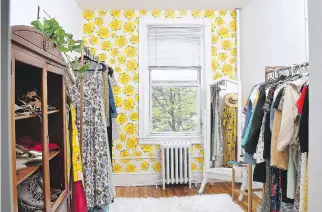  ?? PHOTOS: KATHERINE FREY/WASHINGTON POST ?? Wallpaper turns a once-drab wall in this dressing room into a vibrant garden. It’s so bold it’s only needed on one wall, thus saving money, writes Holley Simmons, who also made the racks to hold her vintage clothing.