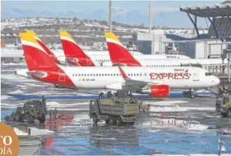  ?? GUILLERMO NAVARRO ?? El aeropuerto de Barajas, ayer por la mañana