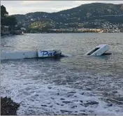  ?? (Photo A. P.-B.) ?? Le ponton de la Paloma, objet d’un litige entre l’État et la plage privée, a été détruit.