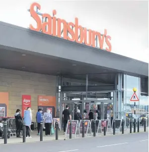  ??  ?? Quarantine
Two employees at Sainsbury’s are now in isolation after contractin­g COVID- 19