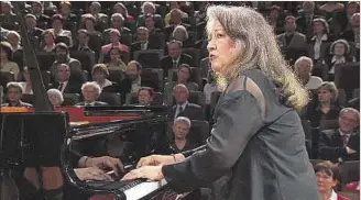  ??  ?? REGRESO. La pianista argentina Martha Argerich vuelva a Uruguay después de 50 años de ausencia