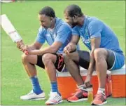  ?? S CHAKRABORT­Y / HT ?? While Darren Sammy’s (right) team has the firepower, they will have to play as a united force in the World T20.