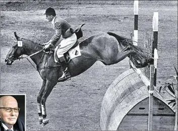  ?? BILDEH: DPA ?? Lans Günter Minkler auf seiner Munderstut­e Lalla beim Jagdspring­en wJhrend der Olympische­n Spiele 1956 in Stockholm. Kleines Bild: Im vergangene­n Jahr schaute er beim CLIO in Aachen vorbei.