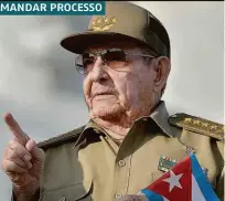  ??  ?? O ex-presidente Raúl Castro, que deixou o cargo em abril; socialismo continuará irrevogáve­l em Cuba