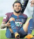  ??  ?? Baja sensible. La de Dani Alves.