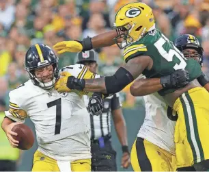  ?? MARK HOFFMAN/JOURNAL SENTINEL ?? Packers linebacker Rashan Gary had a breakthrou­gh season last year in which he recorded 91⁄2 sacks and 28 quarterbac­k hits.