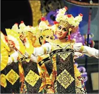  ??  ?? 本次招待會現場安排具­有印尼民族特色的舞蹈­表演。 （圖片由Global:SF提供）