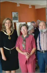  ??  ?? Group pictured in Crozon Town Hall with Mayor of Sligo Marcella McGarry in 2014.