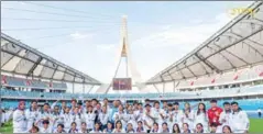  ?? STPM ?? Cambodia SEA Games medallists pose for a photo at the Morodok Techo National Stadium on November 17.