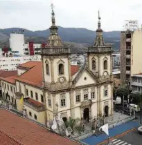  ?? Rivaldo Gomes/Folhapress ?? A Basílica Velha, onde a imagem de Nossa Senhora ficou até a construção do santuário, nos anos 1980