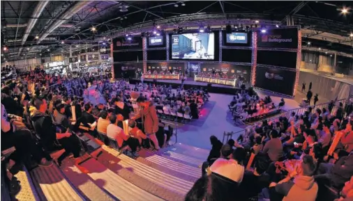  ??  ?? EXPECTACIÓ­N. El IFEMA registró un ambiente espectacul­ar para seguir la Superliga Orange de Counter-Strike.