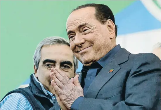  ?? ANDREW MEDICHINI / AP ?? Silvio Berlusconi cumplirá 84 años el 29 de septiembre; en la imagen, en un mitin en Roma hace un año, cuando nadie imaginaba el coronaviru­s