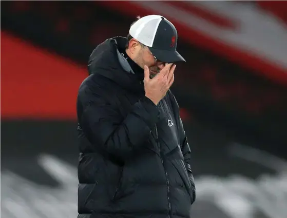  ?? FOTO: ADAM DAVY/LEHTIKUVA ?? Jürgen Klopp och Liverpool har stora problem för tillfället.
■