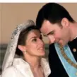  ?? FOTO: DPA ?? Der spanische Kronprinz Felipe und seine frisch angetraute Frau Letizia bei ihrer Hochzeit 2004.
