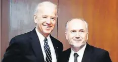  ??  ?? Joe Biden mit Valentin Inzko im Mai 2009