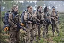  ?? PETER MOUNTAIN/PARAMOUNT PICTURES/SKYDANCE ?? Jennifer Jason Leigh (from left), Natalie Portman, Tuva Novotny, Tessa Thompson and Gina Rodriguez in a scene from “Annihilati­on.”