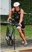  ?? Foto: Radloff ?? Roman Deisenhofe­r hat ein Ziel: die Tri athlon WM auf Hawaii.