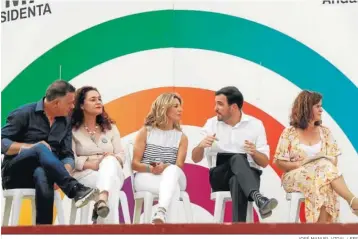  ?? JOSÉ MANUEL VIDAL / EFE ?? Juan Antonio Delgado, Inma Nieto, Yolanda Díaz, Alberto Garzón y Esperanza Gómez.