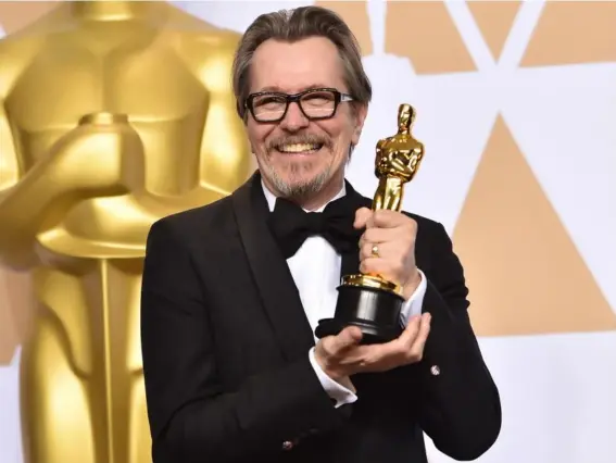  ?? (Getty) ?? Gary Oldman, who won an Oscar for his portrayal of Churchill, is 60 today