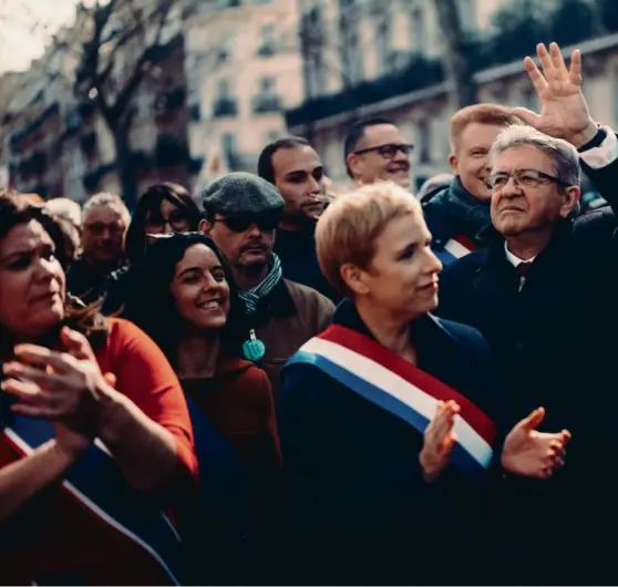  ?? ?? Raquel Garrido, Manon Aubry, Clémentine Autain, Jean-Luc Mélenchon, Adrien Quatennens (au deuxième rang) et Manuel