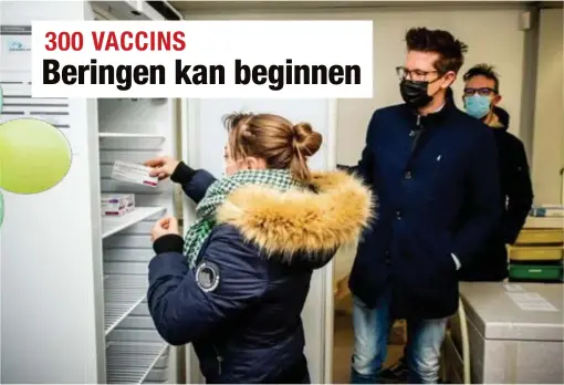  ?? FOTO RAYMOND LEMMENS ?? Er is nog plaats in de koelkast. Zondag werden driehonder­d AstraZenec­a-vaccins geleverd in Beringen. Vaccinatie­centrum be-MINE gaat vandaag als eerste centrum in Vlaanderen officieel van start, honderd zorgmedewe­rkers krijgen hun eerste prik.