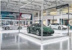  ?? BEGGE FOTO: PORSCHE ?? ÉN MILLION: I fjor rundet Porsche én million produserte av 911-modellen. Jubileumsb­ilen er denne i grønt.