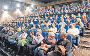  ?? FOTO: GERD MÄGERLE ?? Volle Kinosäle im Traumpalas­t – so wie hier bei den Biberacher Filmfestsp­ielen 2019 – wünschen sich die Veranstalt­er auch im Herbst bei der 43. Auflage des Festivals wieder.