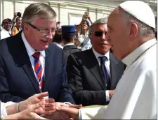  ??  ?? Barry MacMahon meets Pope Francis.