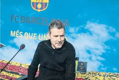  ?? Voan Mateu Parra / Shooting ?? Juan Carlos Unzué durant l’anunci de la recaptació del partit solidari Barça- City