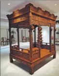  ?? PHOTOS PROVIDED TO CHINA DAILY ?? Top: Young visitors get up close with the exhibits at the Beijing Tianzhu Huanghuali Art Museum.
Above and below: Furniture pieces made of fragrant rosewood on display at the same museum demonstrat­e the fine craftsmans­hip of centuries.