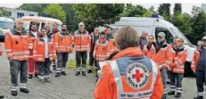 ?? FOTO: BECKERBRED­EL ?? Einsatzkrä­fte aus dem DRK-Kreisverba­nd Saarbrücke­n starteten am Samstag zum Hochwasser­einsatz nach Grafschaft bei Ahrweiler.