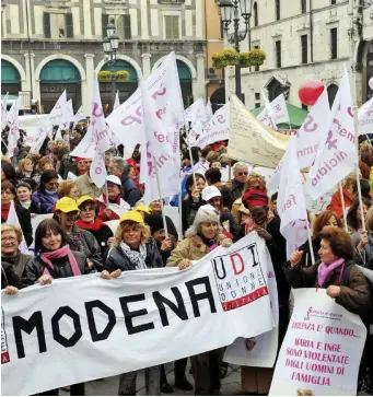  ?? Fotogramma ?? Ancora in piazza
Per Castellina i diritti delle donne vanno ancora affermati, e non basta che le ragazze facciano quello che fanno i loro coetanei maschi