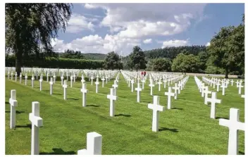  ??  ?? 5 255 soldats américains sont inhumés au cimetière d’Épinal.