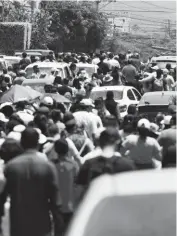  ?? FOTO: JORGE OSUNA ?? La avenida Zaragoza presentó congestion­amiento.