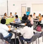  ??  ?? El taller fue organizado por la universida­d junto con la SEP.