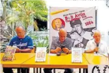 ?? CORTESÍA RODRIGO CARMONA ?? Ayer presentaro­n el libro escrito por el periodista Diego Hernández Tejeda