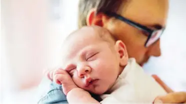  ?? (PHOTO/ISTOCK) ?? Hormones levels in new dads affect mood and relationsh­ips, researcher­s say.