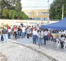  ?? JHONNY ROTESTÁN ?? El domingo fue activo por las votaciones.